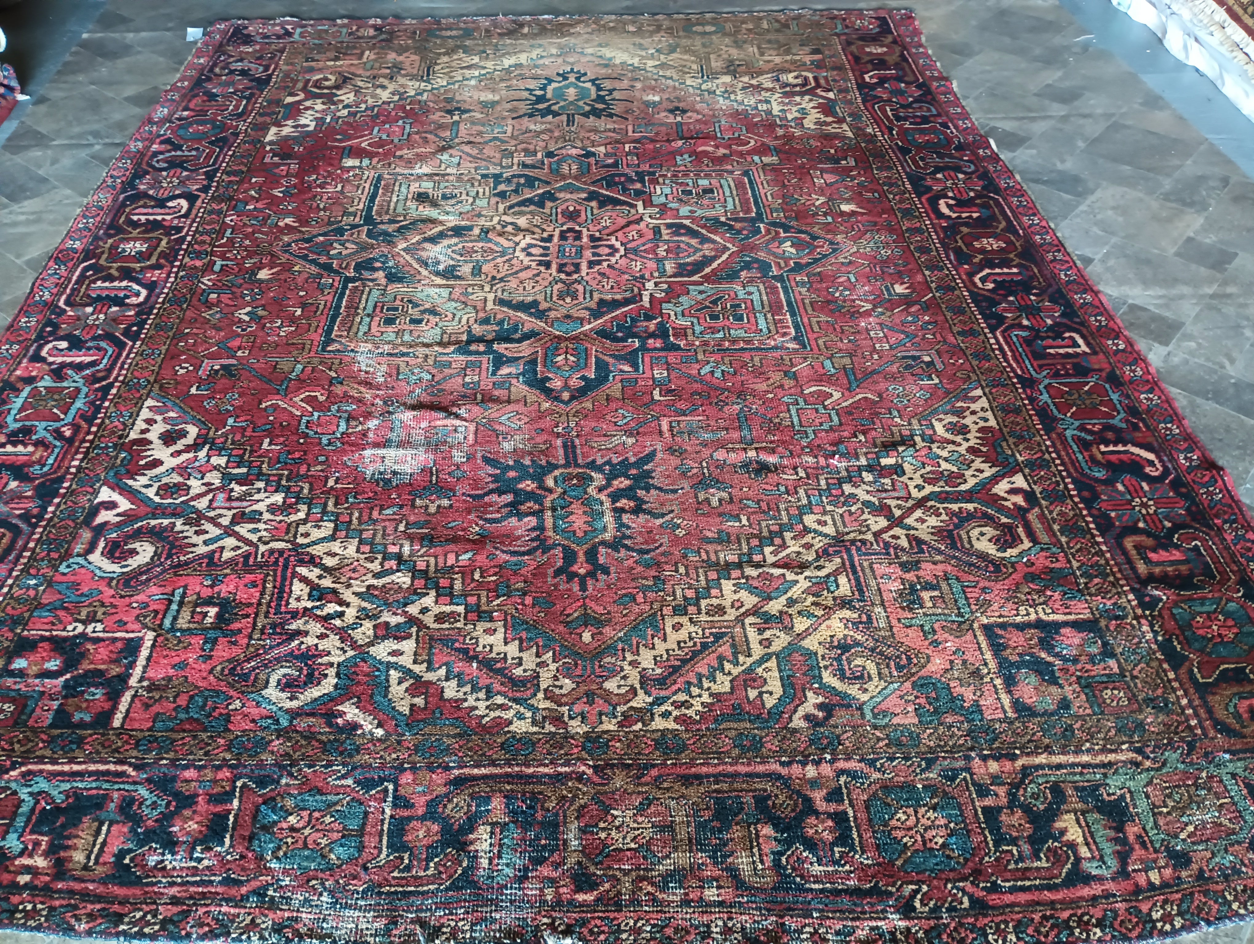 9 x 13 Antique Persian Heriz Rug 52634