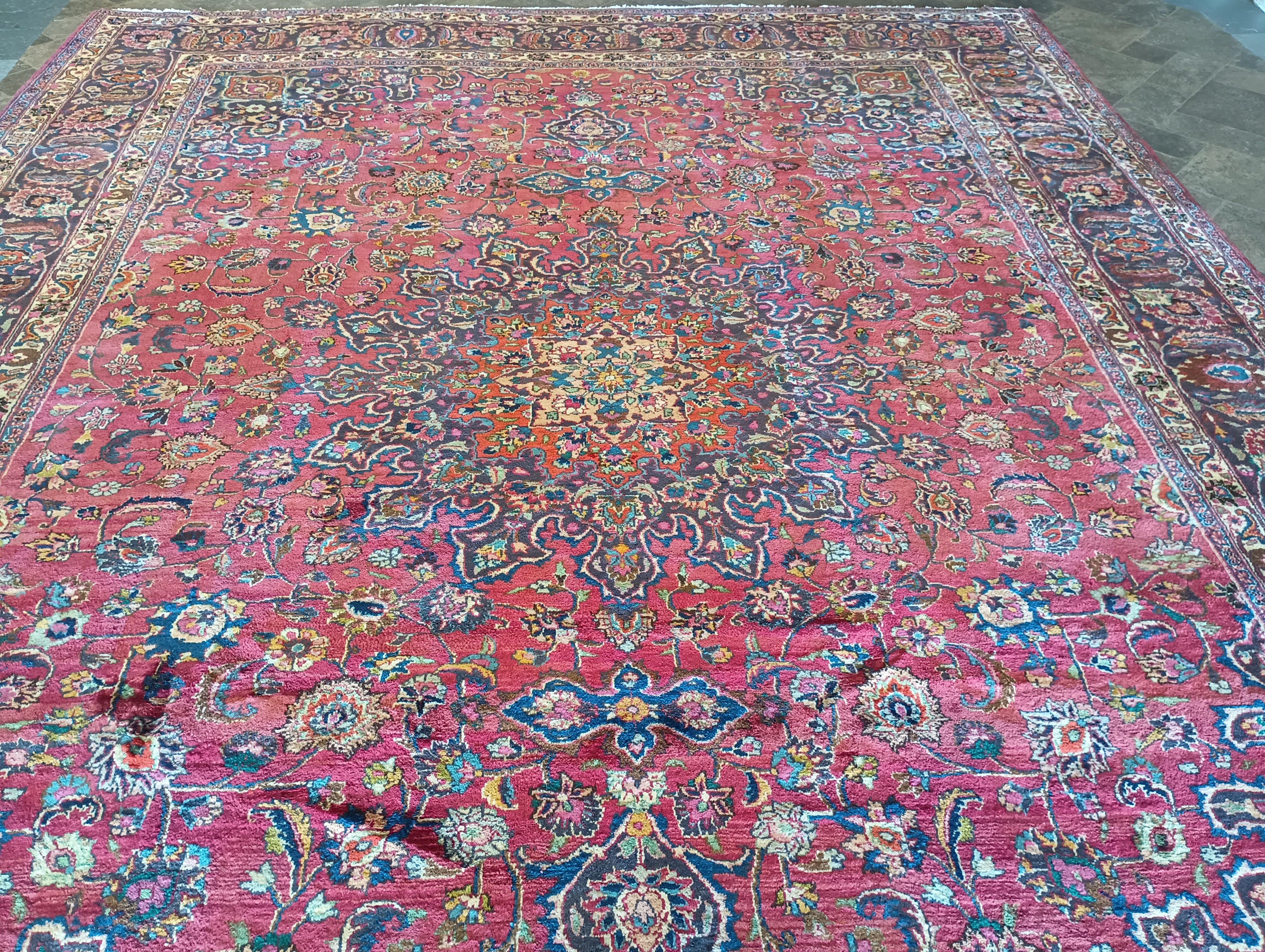 Persian Carpet di Karimi M. Tappeti persiani dal 1993, Benevento