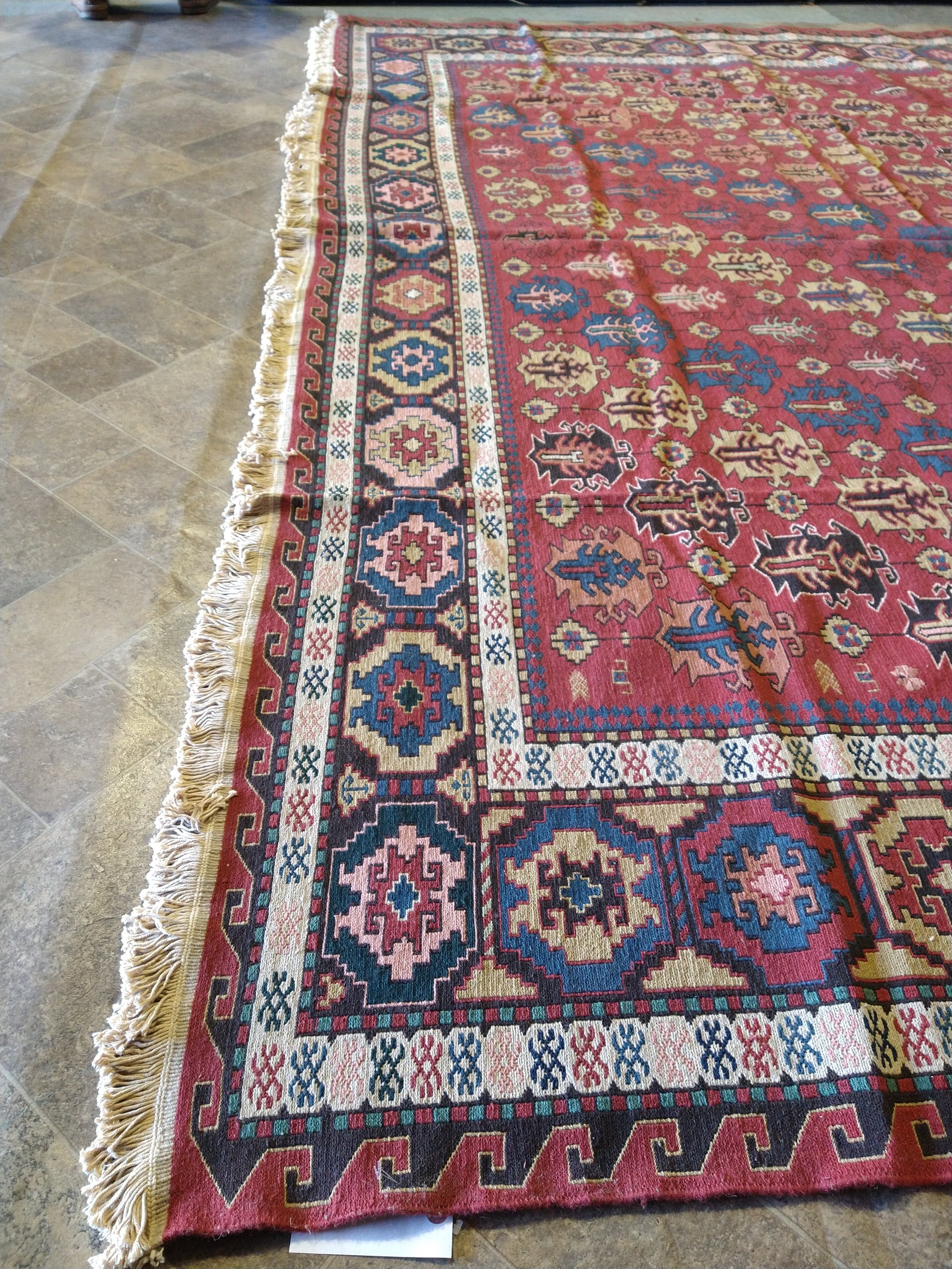 40 x 50 INCH SHIRVAN RUG IN EXCELLENT CONDITION