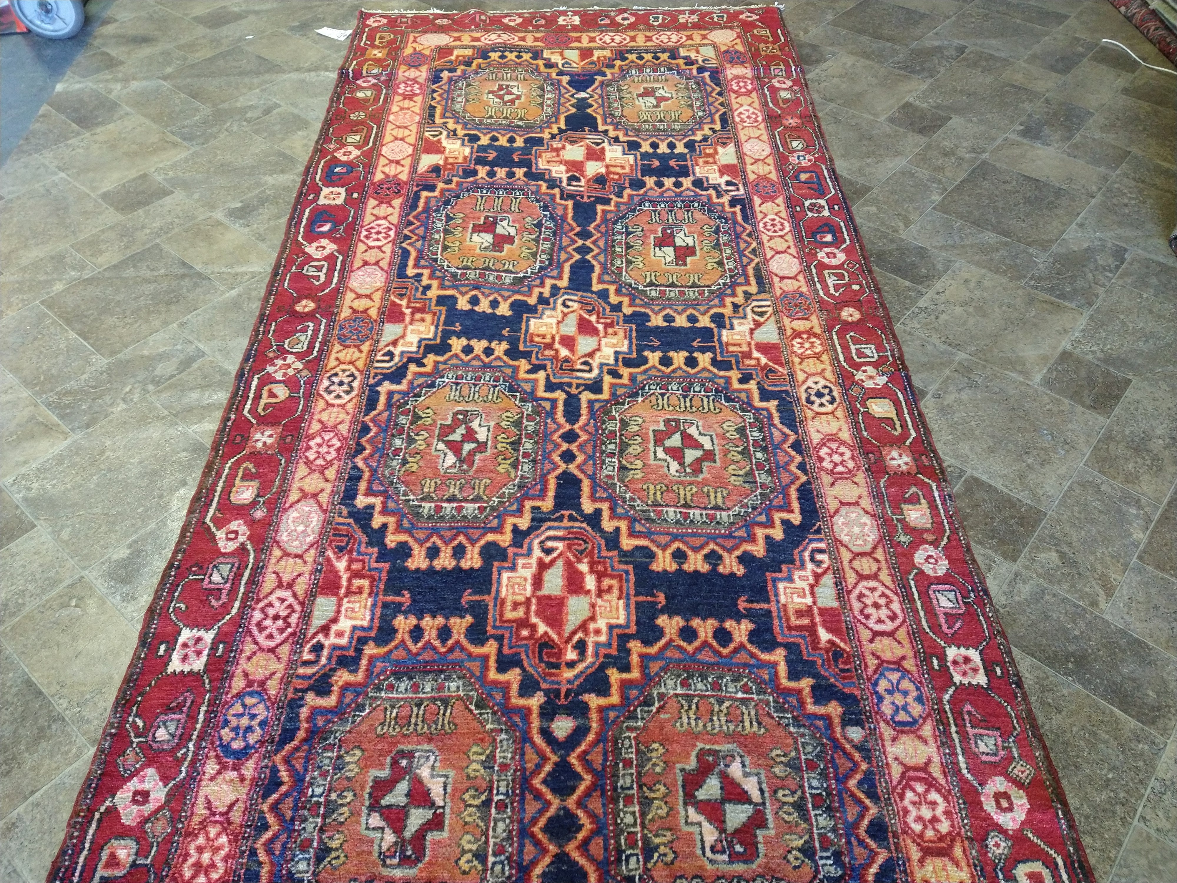 40 x 50 INCH SHIRVAN RUG IN EXCELLENT CONDITION